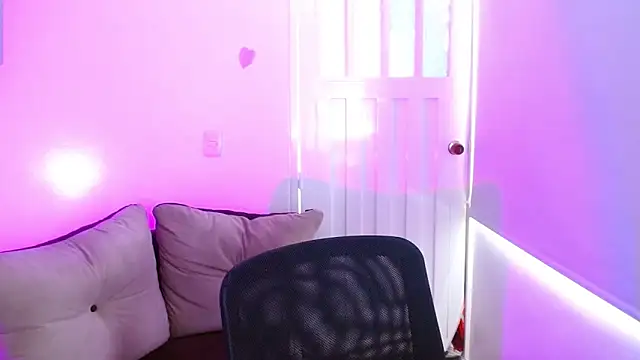 milfrousse Live XXX-Chat