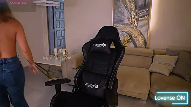 KylaMorrison live XXX chat