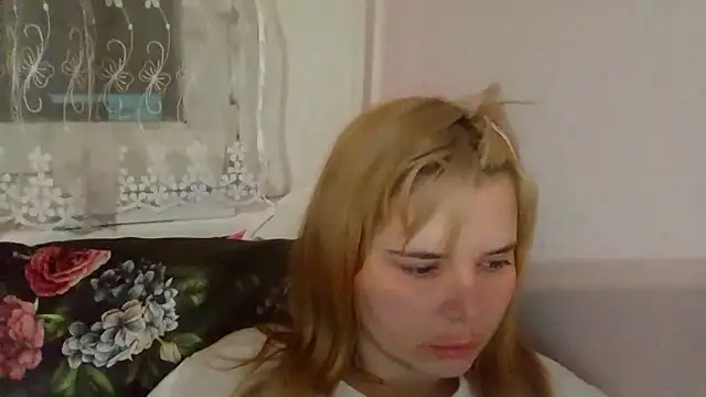 Chat XXX en directo de HornyElena