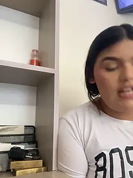 دردشة Lia_sexx الجنسية المباشرة