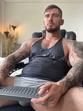 DimitriSullivan_ Adlı Modelin Canlı XXX Sohbeti