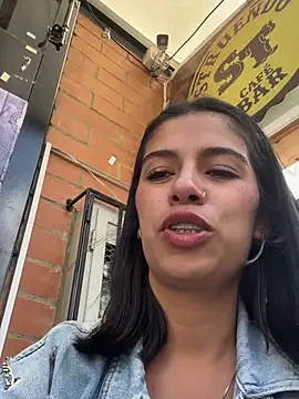 دردشة Nathaly_12 الجنسية المباشرة