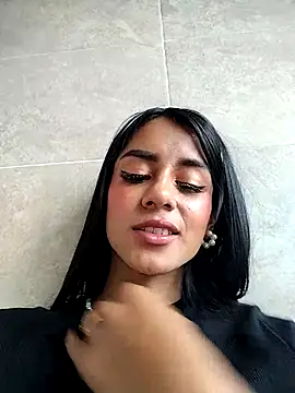 دردشة Juliana_Xander الجنسية المباشرة