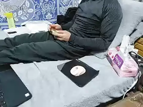 yazin19 Chat XXX in diretta