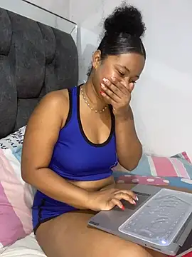 Marasky7 লাইভ XXX চ্যাট