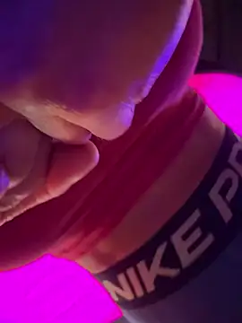 Pokazy przed kamerką – F3ckd0lllucy