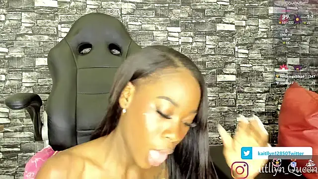 Chatroom XXX en direct de queen_katle