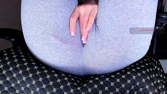 Czat XXX na żywo – Cameltoe_squirt_inPants
