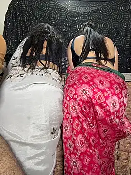 Miss__Malaika Adlı Modelin Canlı XXX Sohbeti