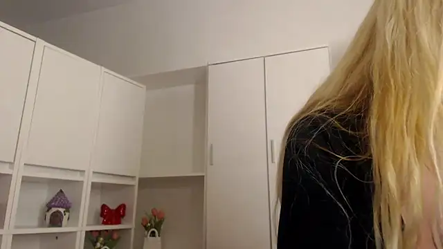 _karolynesyera_ Webcam-Show