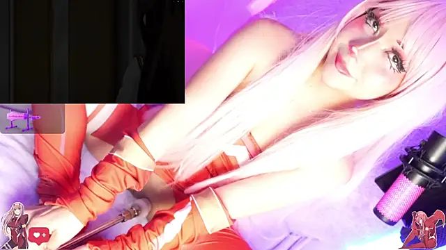 Kira-- Live XXX Chat