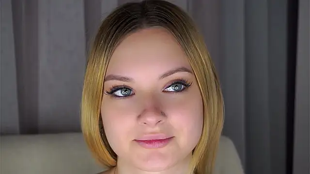 Chat +18 de TinaMonaldi ao vivo