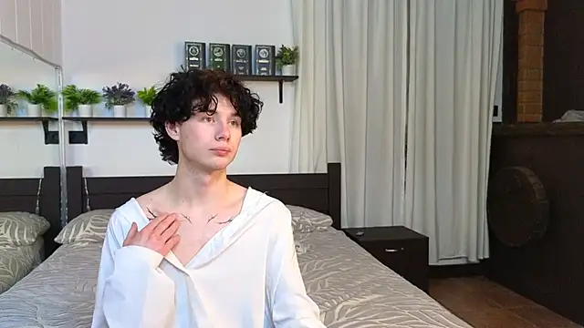 Cute_Mike Chat XXX in diretta