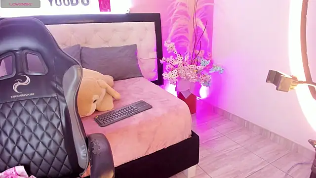 XXX chat uživo modela AlahyaGarcia