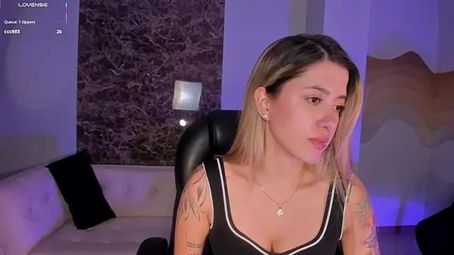 Chat XXX en directo de EveBensonX