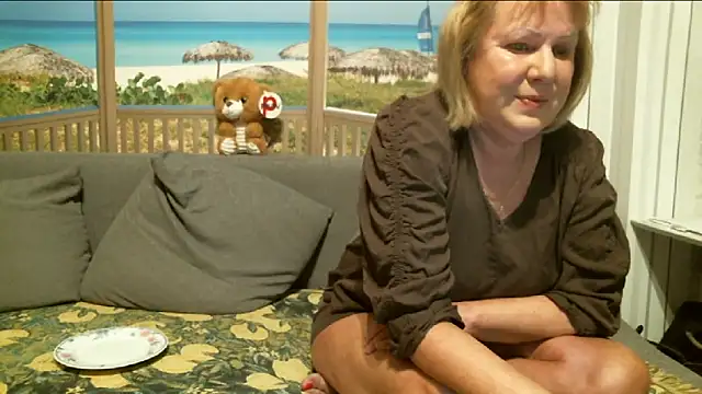 Pokazy przed kamerką – Nikole111