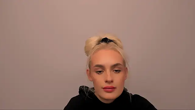 OliviaKisss' Live XXX Chat