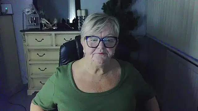 BridgetBlueEyes Chat XXX in diretta