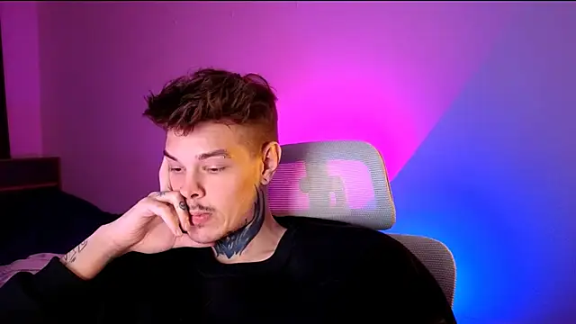 Czat XXX na żywo – DENIS_HERE