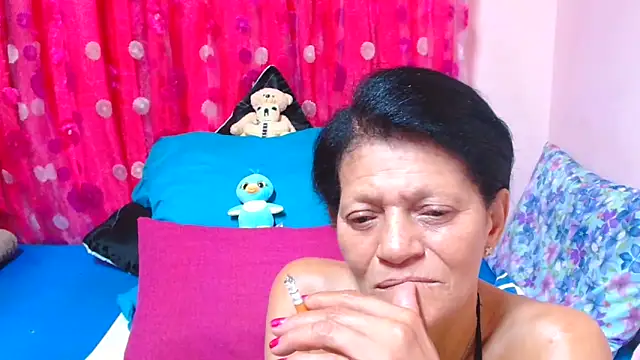 SLUTTYROXY live XXX chat