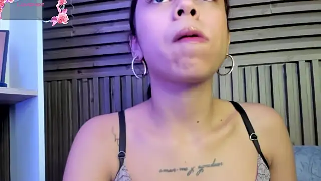 CarolineFyre 라이브 XXX 채팅