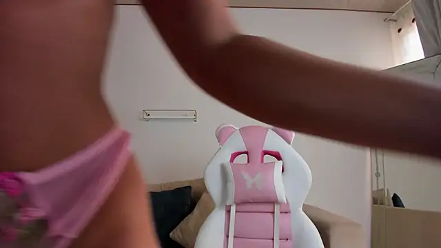 april_smiith – Naživo XXX chat