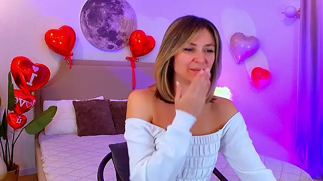 EmeraldGlow লাইভ XXX চ্যাট