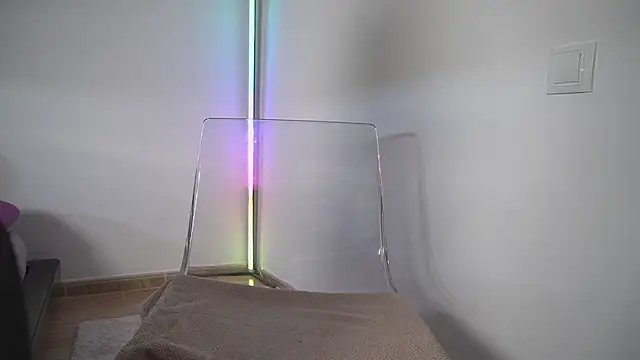 new_dee élő XXX-chatje