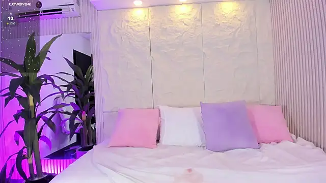 AnahinClar Adlı Modelin Canlı XXX Sohbeti