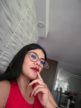 Issane_Peru Live XXX-chat