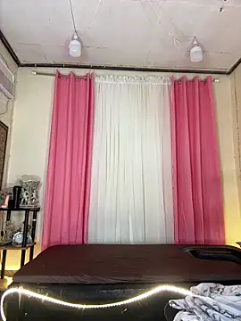 Chat +18 de sassymimi69 ao vivo