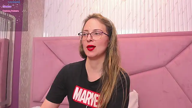 XXX chat uživo modela AmbeerWood_