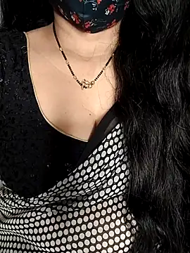 manvika-telugu Adlı Modelin Canlı XXX Sohbeti