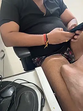 FlirtyxBoy's Webcam Show