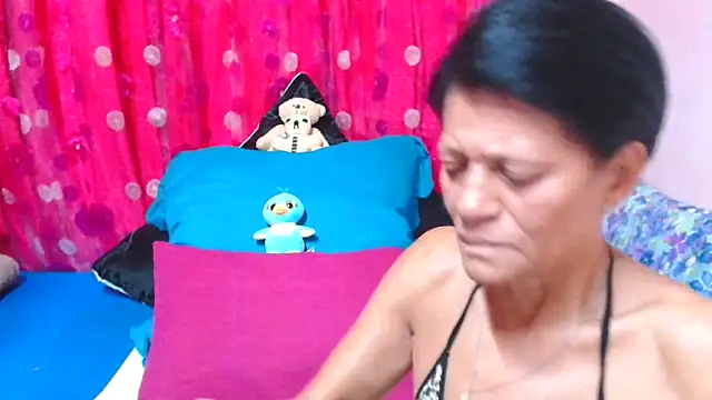 SLUTTYROXY Chat XXX live