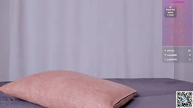 emmelieflorence: απευθείας συνομιλία ΧΧΧ