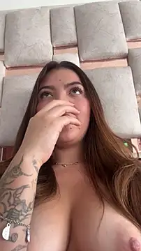 Pokazy przed kamerką – TheQuietDanger