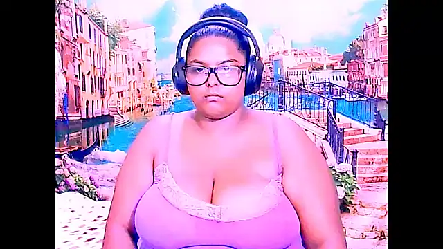 Indianfairy99 Adlı Modelin Canlı XXX Sohbeti