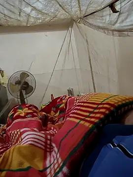 PIG_FUCKER_DADDY webcam show