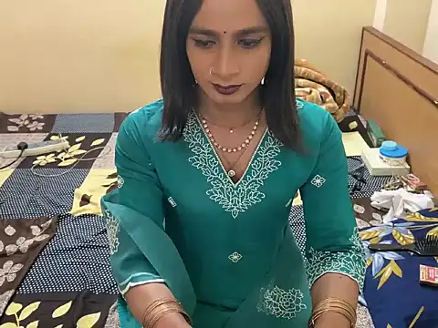 دردشة LuvLayla الجنسية المباشرة