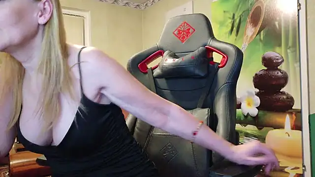 HotLana69のライブXXXチャット