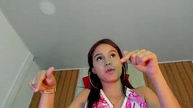 MarianaManzurのライブXXXチャット