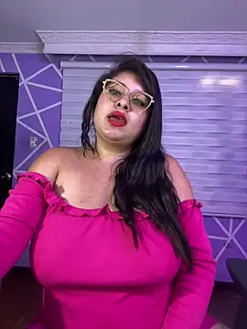 Chat +18 de MiiaaJoness ao vivo
