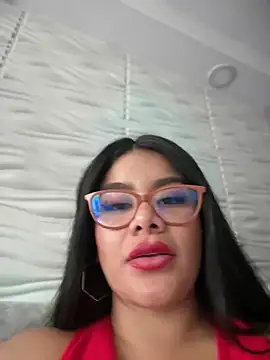 Issane_Peru's Live XXX Chat