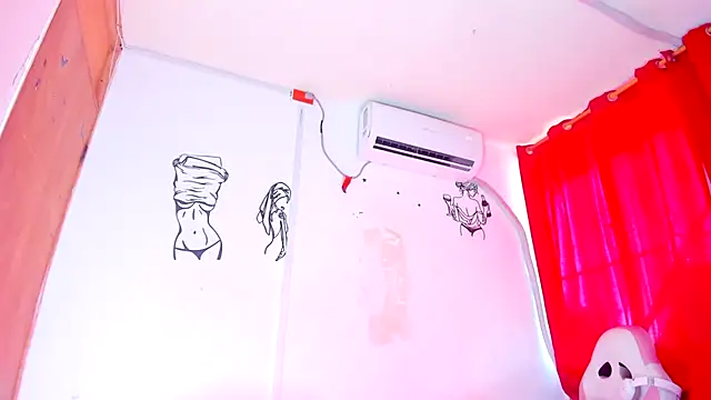 Emily_Coper18 Chat XXX in diretta