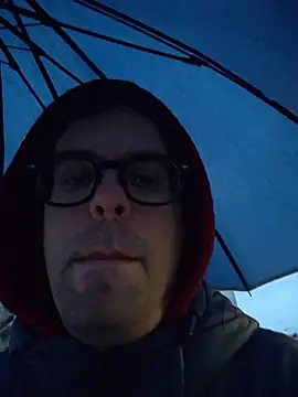 Show de RikCum4u na webcam