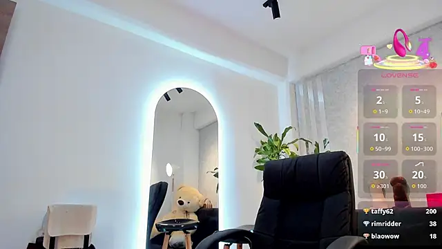 lily_cash1のライブXXXチャット