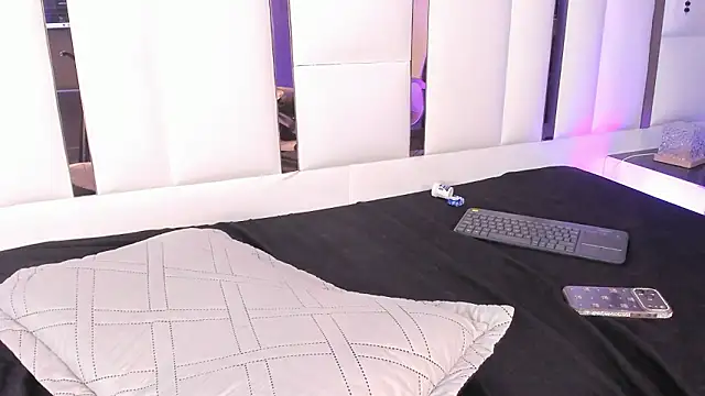 tinaqueen_noa – Naživo XXX chat