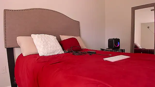 Pokazy przed kamerką – yiauana