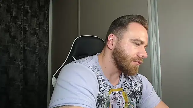 Thori92 Adlı Modelin Canlı XXX Sohbeti